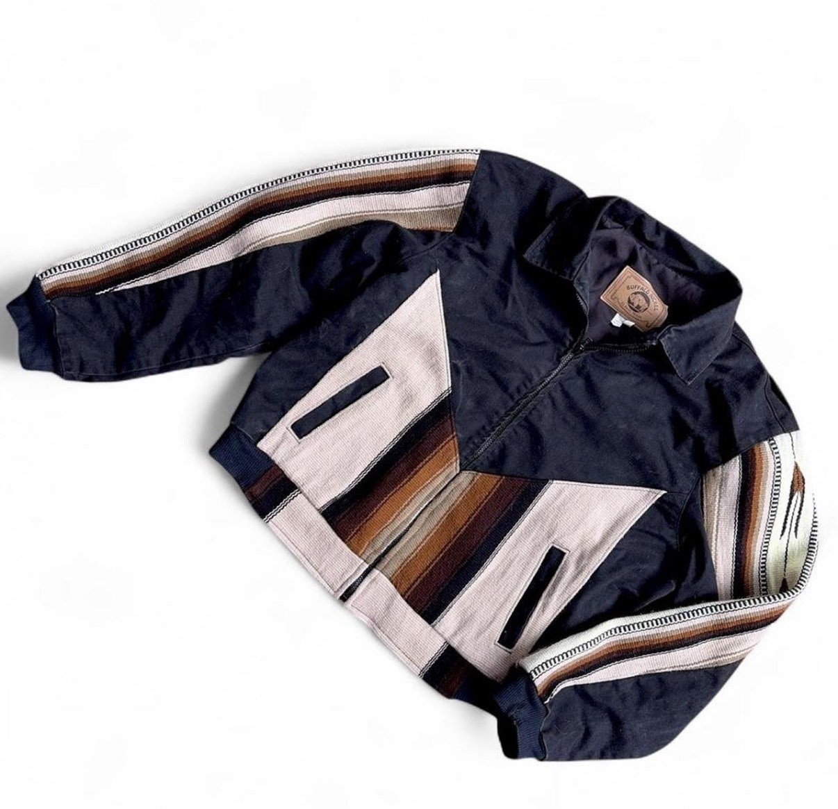 Men’s Vintage 90s Buffalo Nickel Eagle Head And Native blanket Insert Jacket. XL