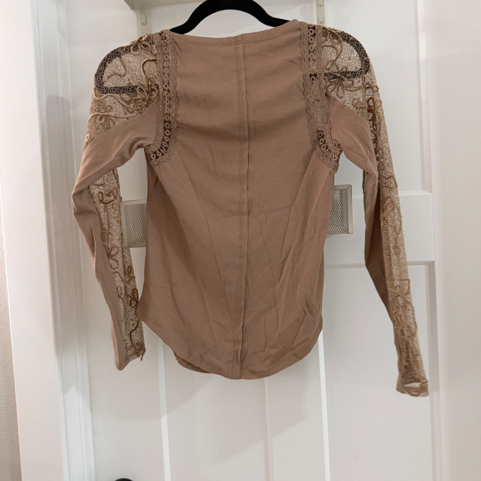 Willow & Root Taupe Pieced Crochet Ribbed Square Neck Top XS New Boho western