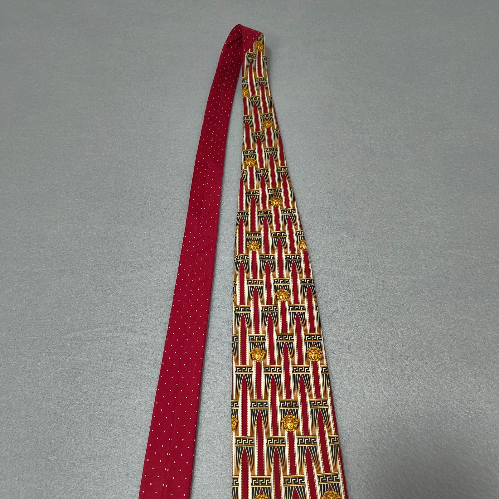 Gianni Versace 100% Silk 9cm Wide 144cm Long Tie Mens