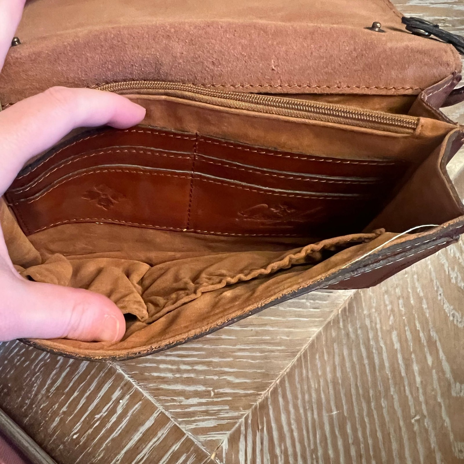 Patricia Nash Lanza Crossbody Organizer In Heritage Tan Leather