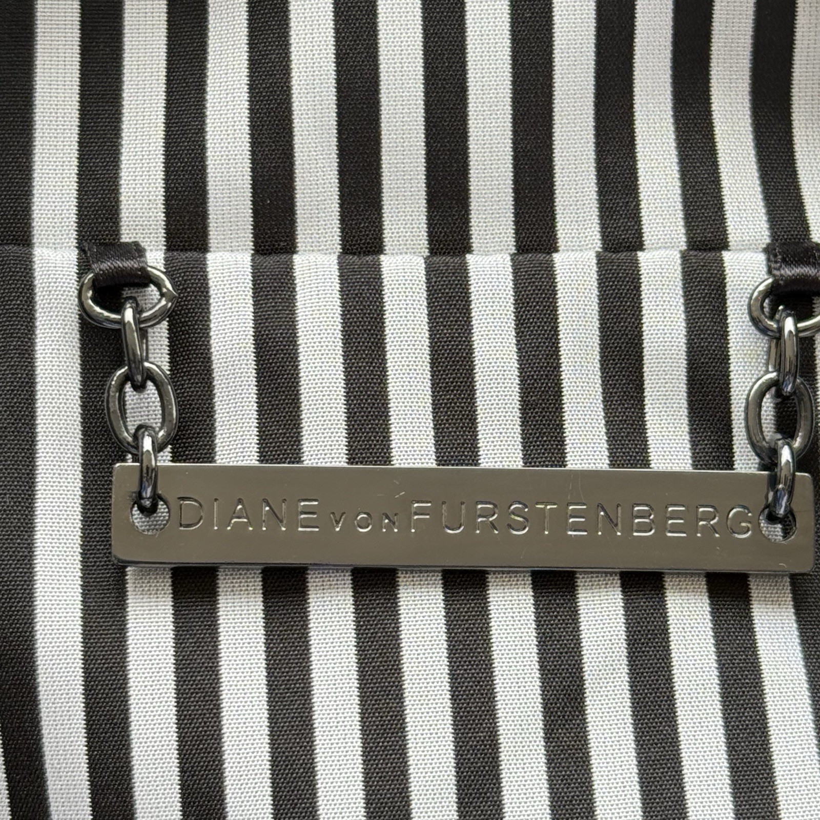 Diane Von Furstenberg DVF Barley Trench Coat w/Belt Sz 8 Black White Striped