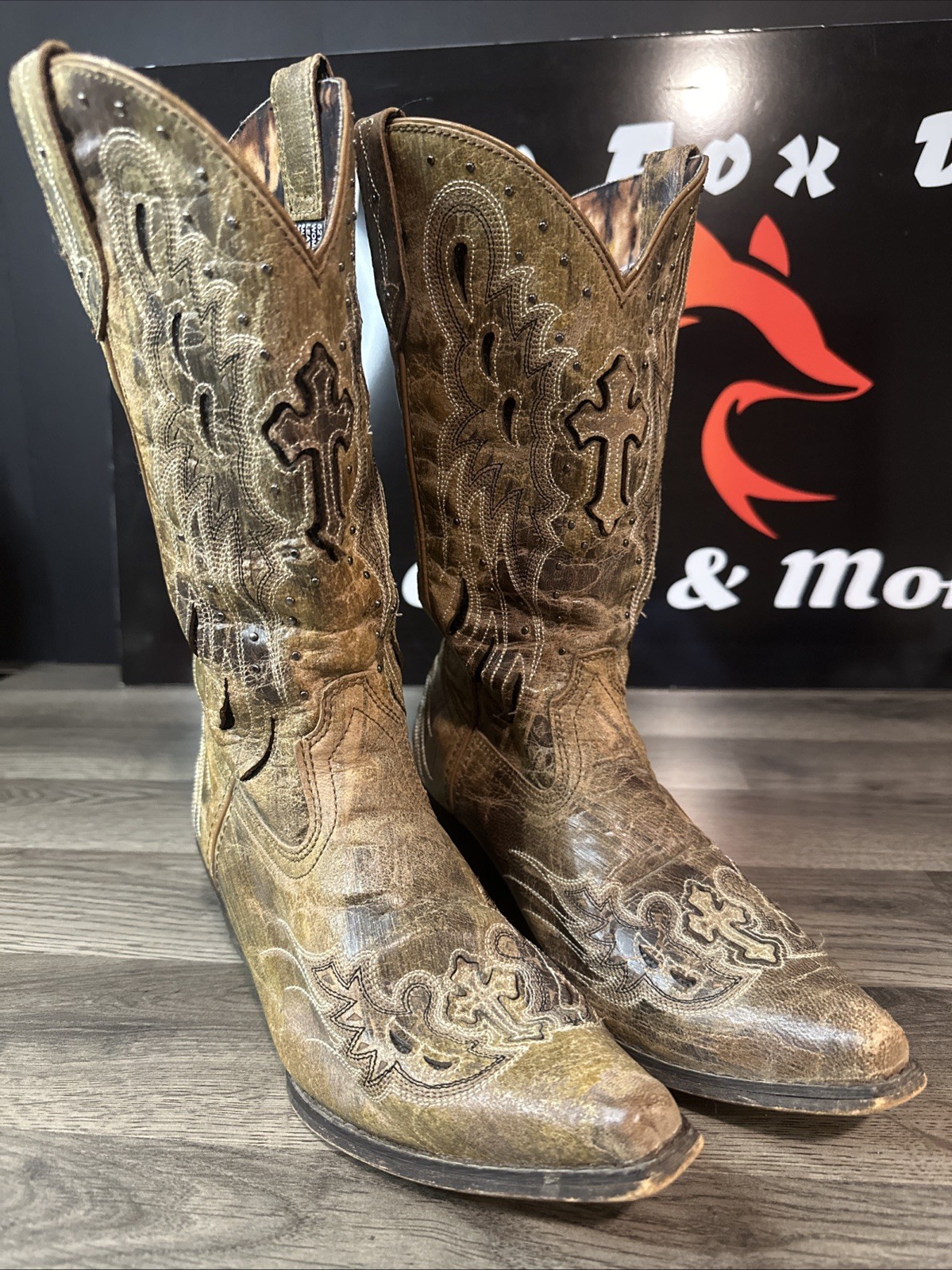 Woman’s Loredo Crosswing Snip Toe Cow Girl Boots Size 9M