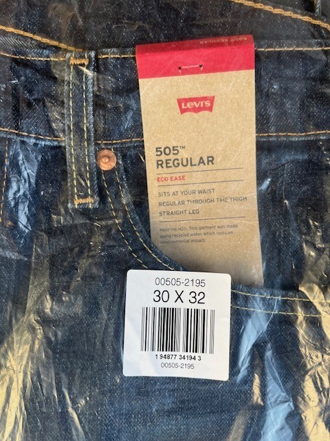 Levi’s 505 Mens Regular Fit Jean Nail Loop Knot-Dark Indigo, 30 x 32 NEW SEALED!