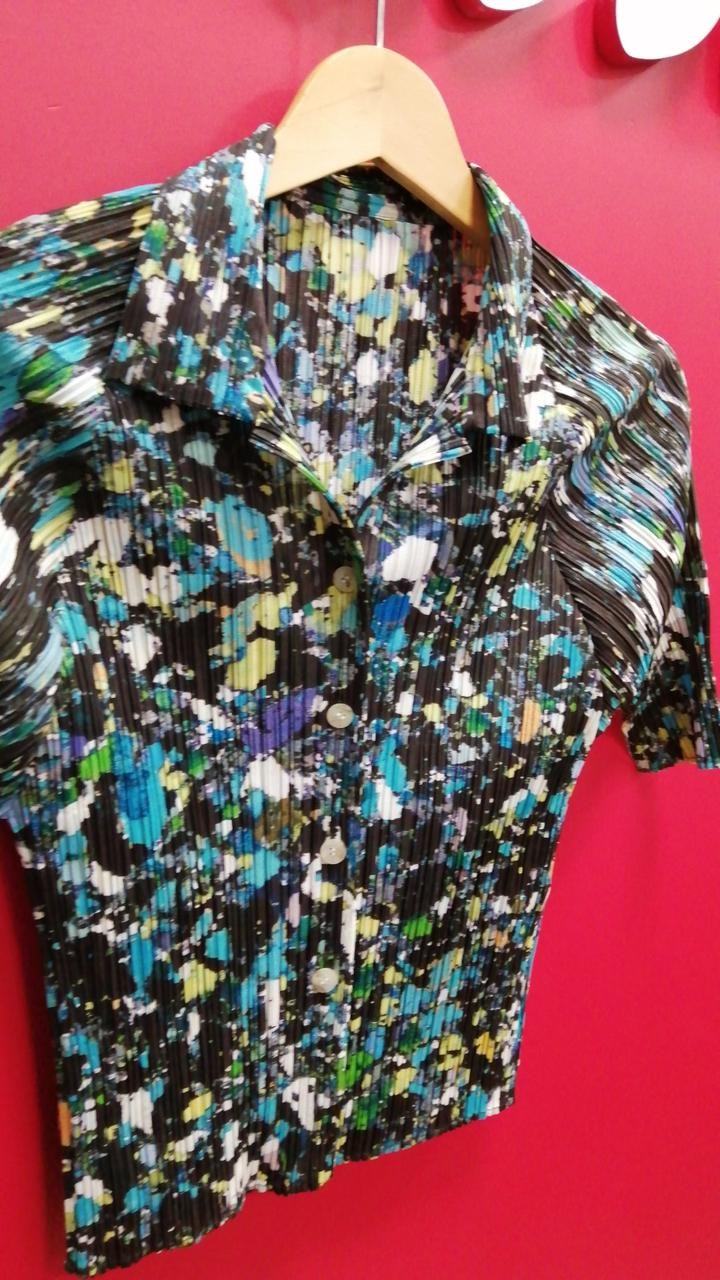 Pleats Please Floral Short Sleeve Blouse, Size 3, Approx 20″ Chest