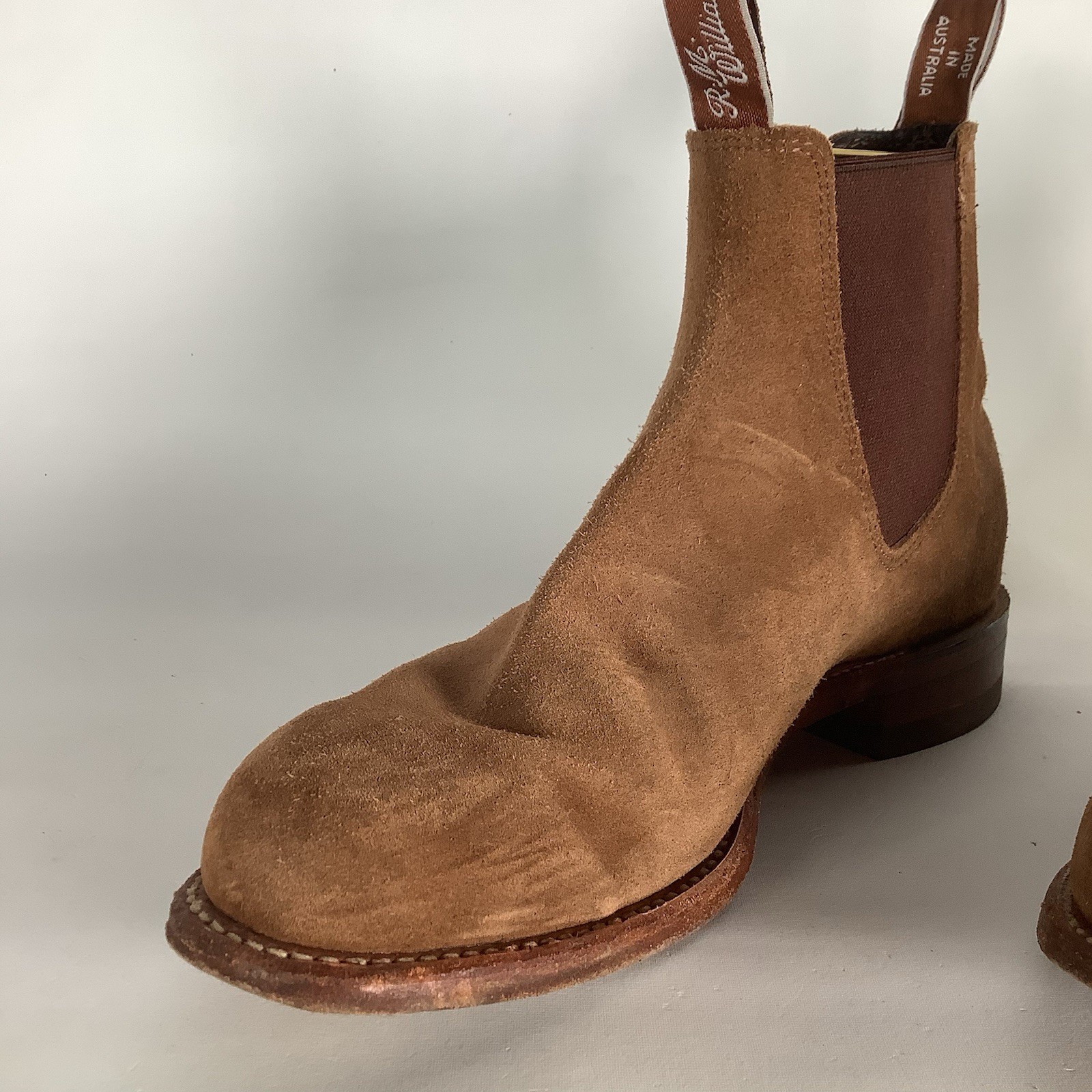 R.M. Williams Comfort Craftsman Suede Chelsea Boots in Brown / Size AU 8C / US 9