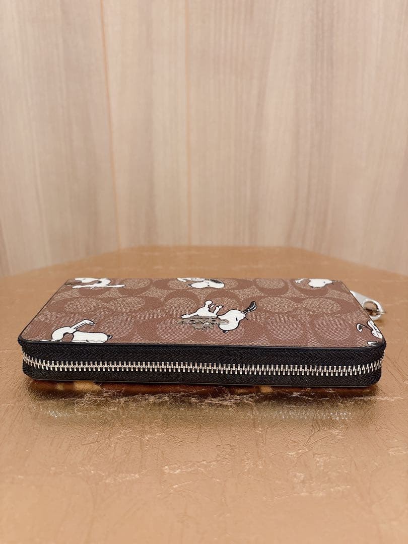 COACH Long Wallet Peanuts Collaboration Snoopy with Strap