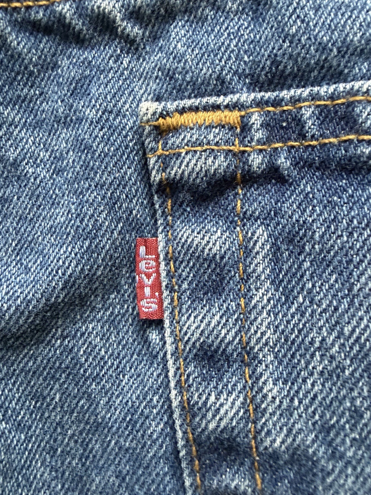 Vintage 1990’s Levi’s 565 Men’s Loose Fit Wide-Leg Cotton Denim Jeans DEADSTOCK