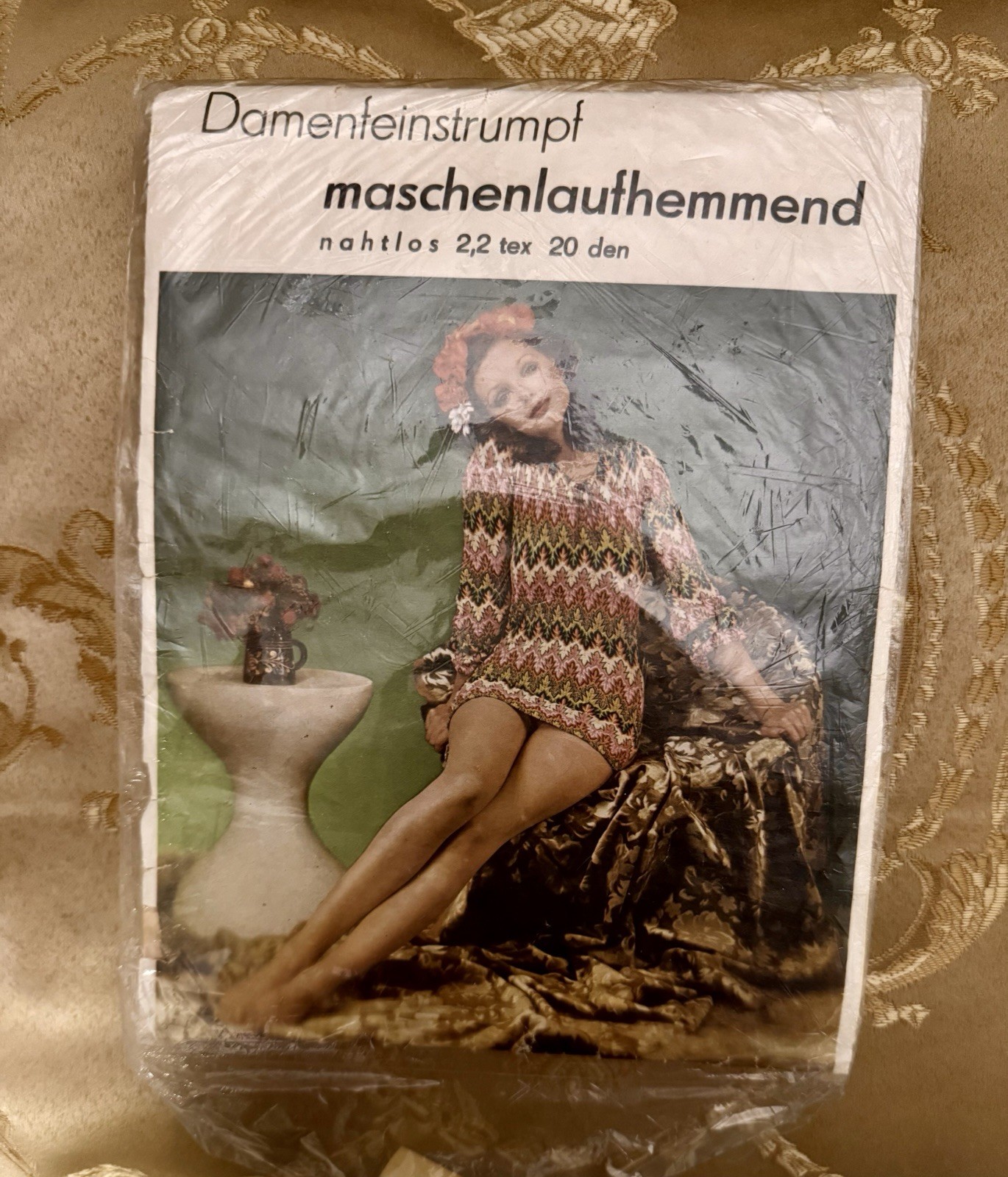 ESDA Pantyhose 20 Den Beige Sheer Solid Women’s Size 23 Seamless Hand Wash