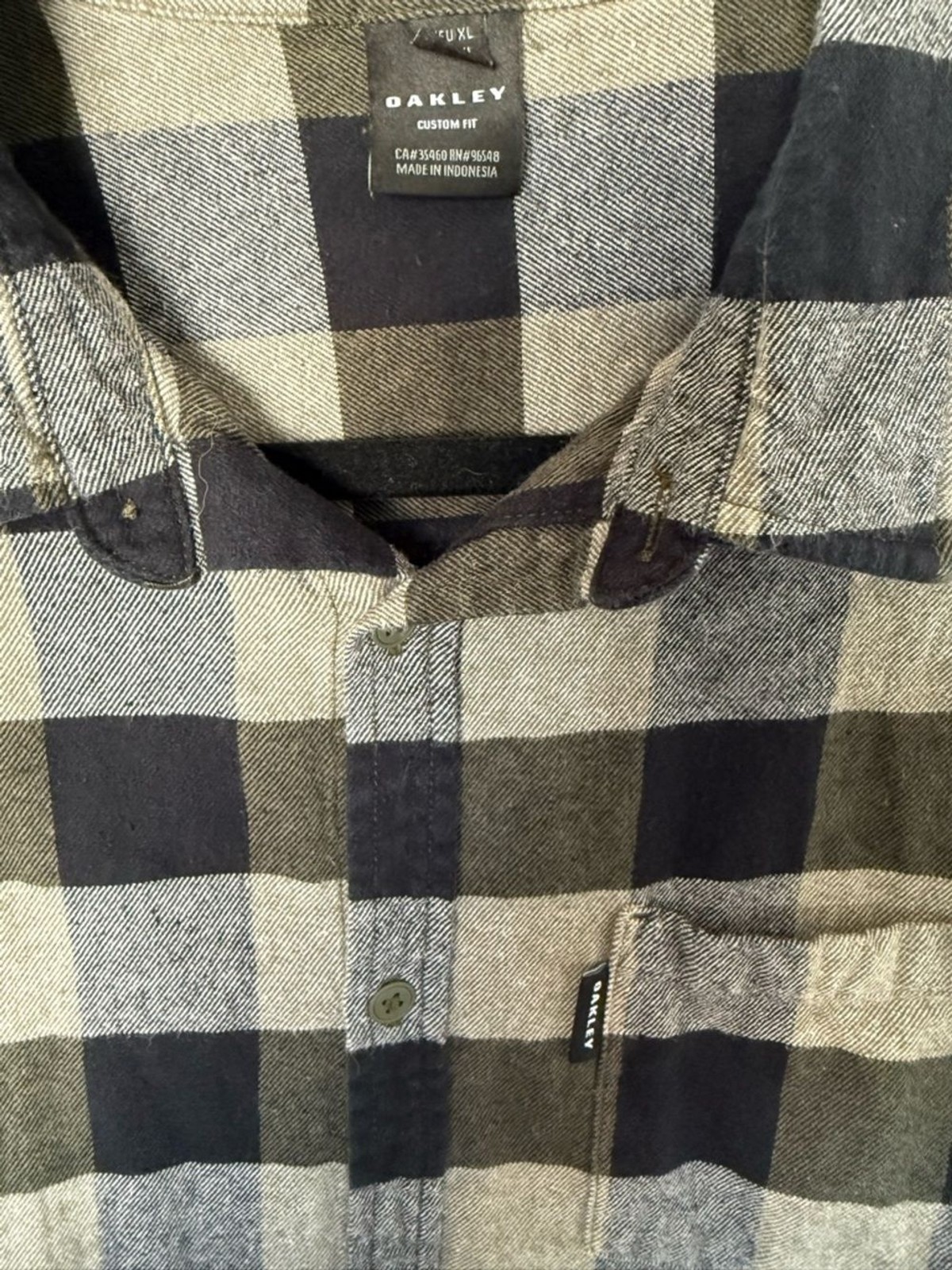 Oakley Buffalo Plaid Flannel Shirt Men’s XL Black Gray Green Button Front
