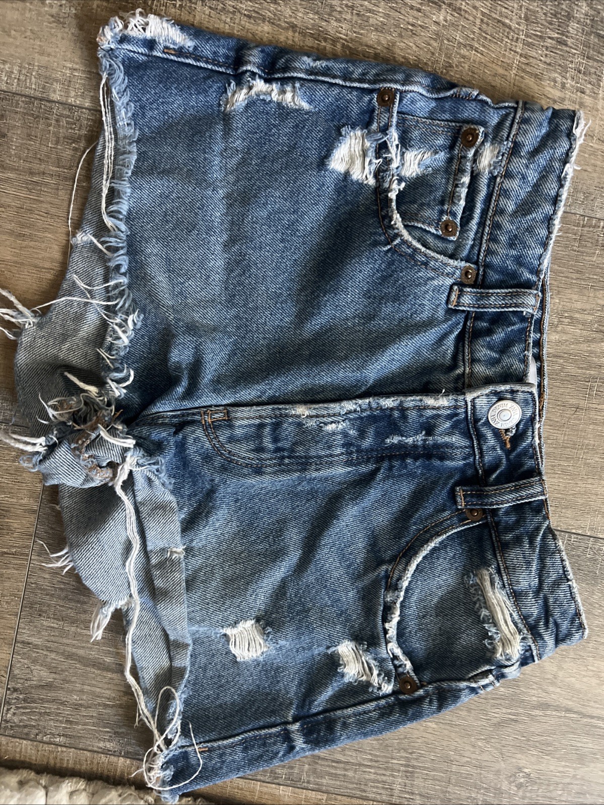 ZARA HIGH RISE DENIM DISTRESSED CUT OFF SHORTS SZ 10