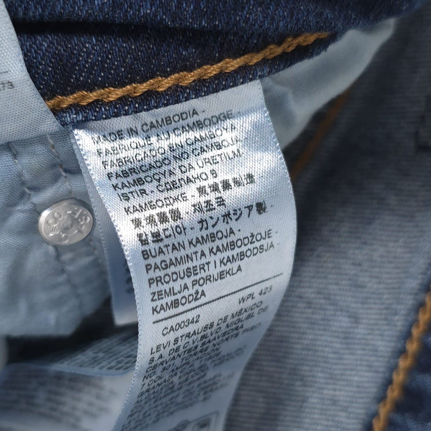 LEVIS PREMIUM Women’s Jeans Wedgie Bootcut Flare 32 Button Fly A8710-0001