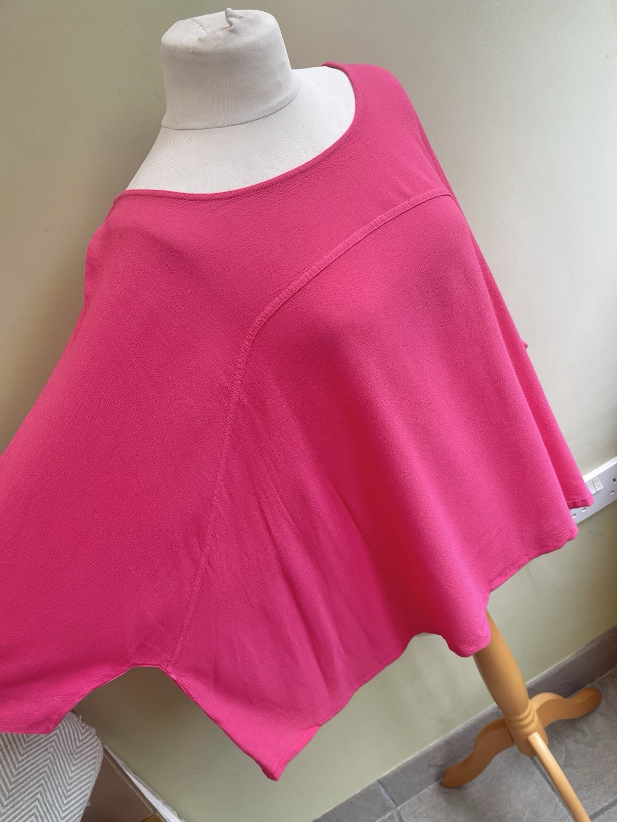 Sahara Hot Pink Viscose Boxy Batwing Blouse Size Medium Large Oversized