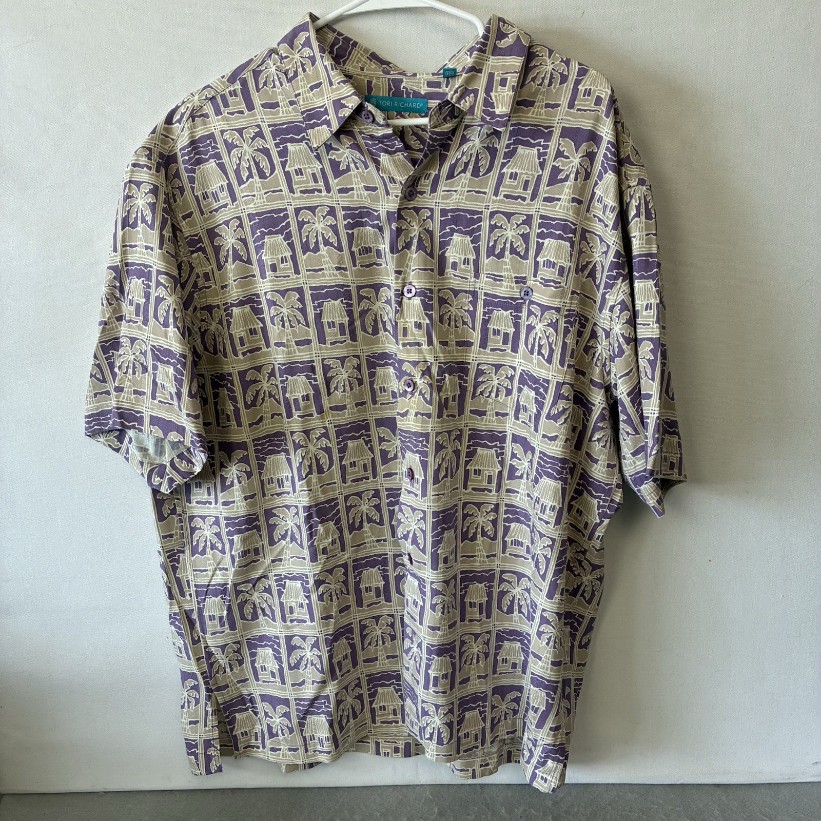 Tori Richard Shirt Mens XL Hawaiian Pineapple Silk Button Up Purple Tropical
