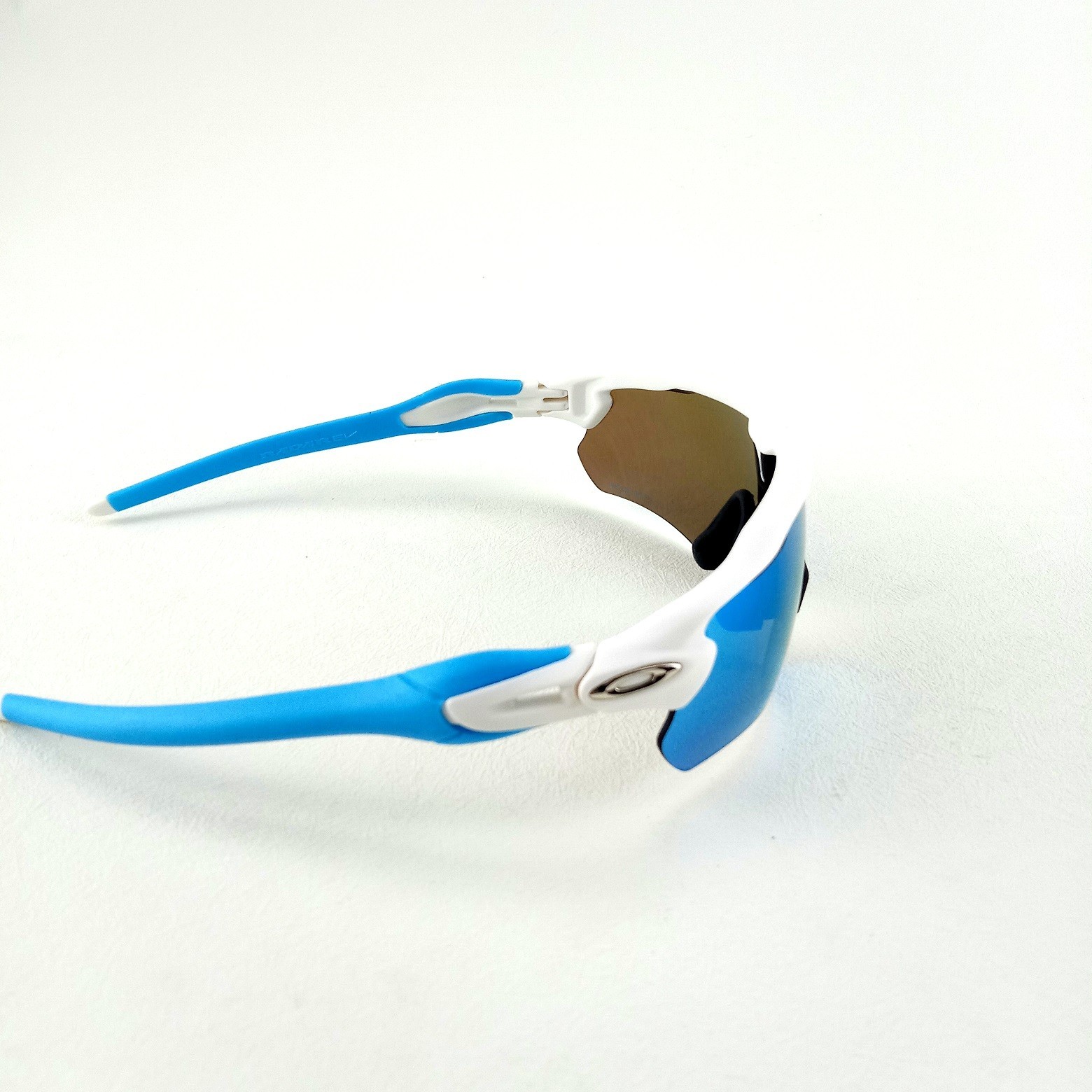 NEW Oakley Radar EV Patn Sunglasses White Frame Blue Prizm Lenses OO9208