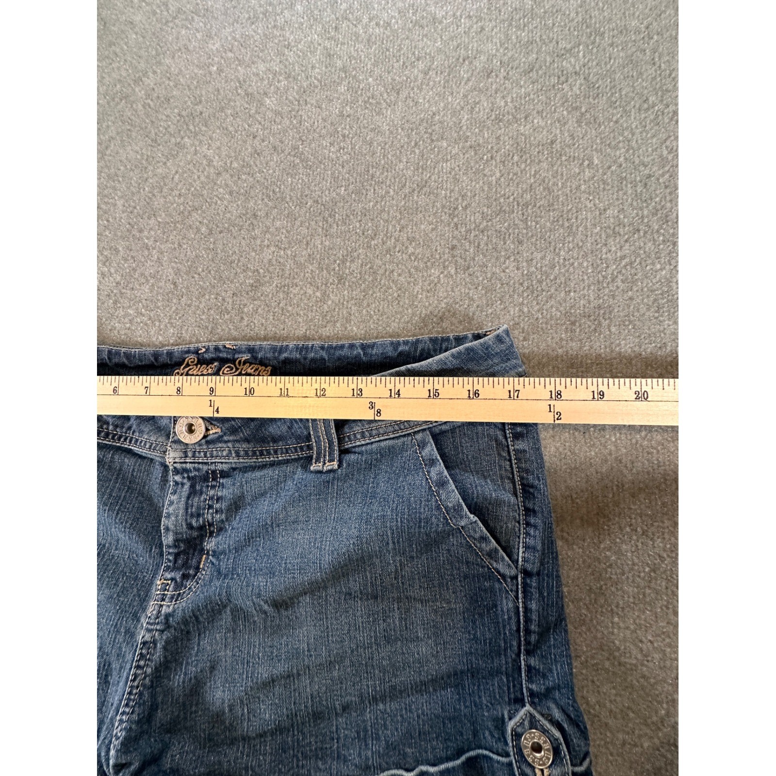 Guess Jeans Womens Medium Wash Denim Cuffed Shorts Size 34 Q21A0200000