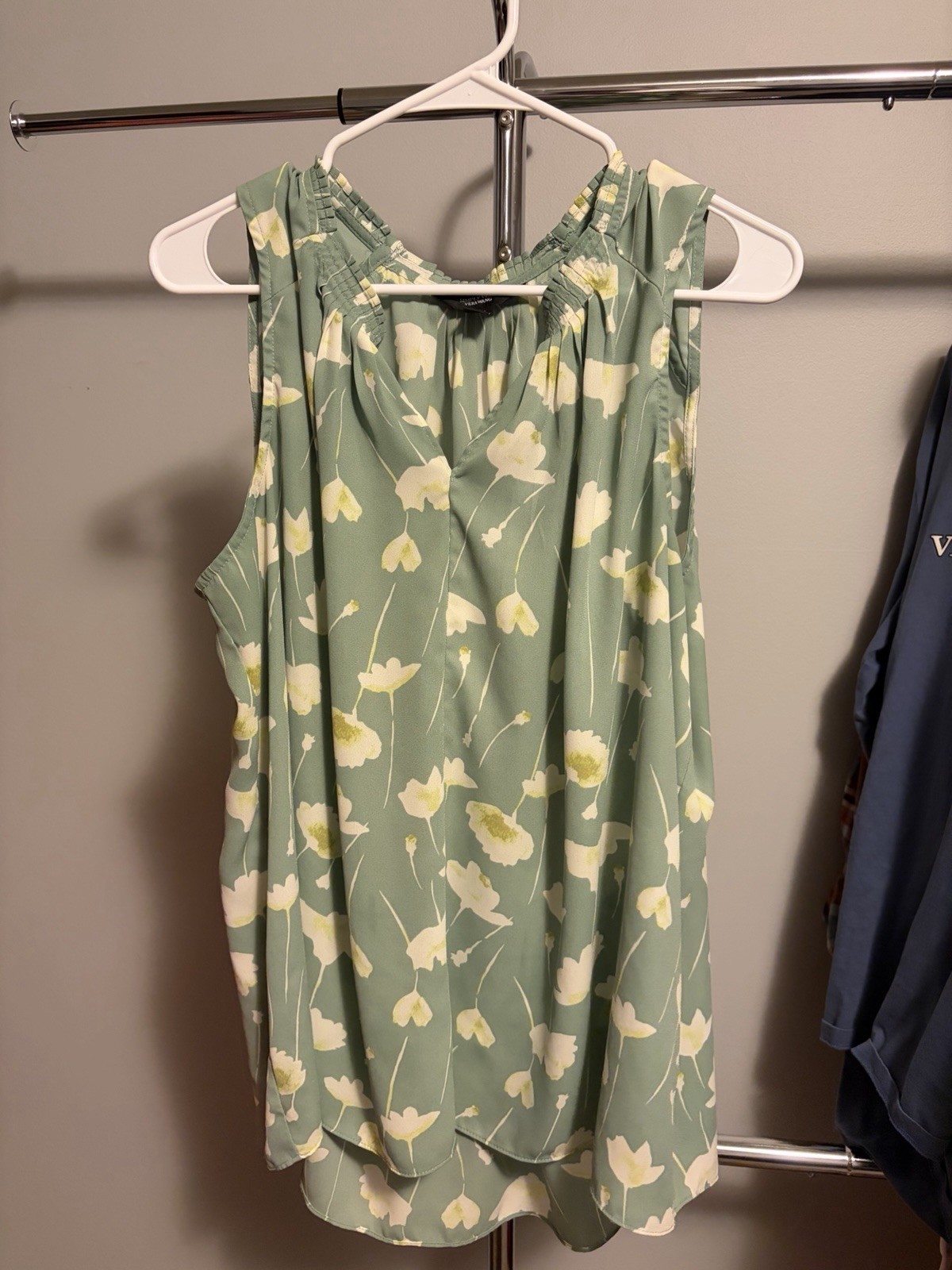 Simply Vera Vera Wang Top Womens XXL Sage Green Floral Sleeveless Blouse