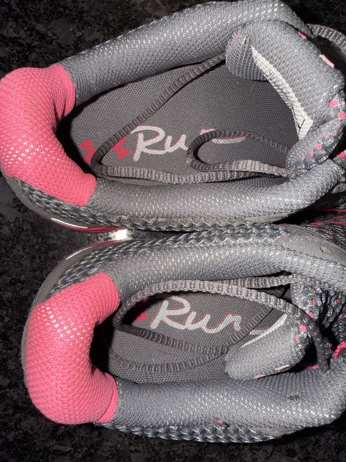 Under Armour Men’s Low Top Athletic Sneaker Lace Up Gray Pink Black 1215488