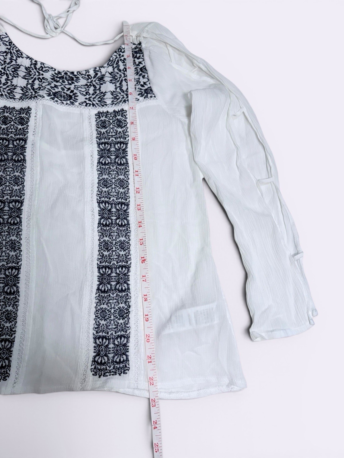 OndadeMar Embroidered Resort Top White 100% Rayon Cold Shoulder – Small