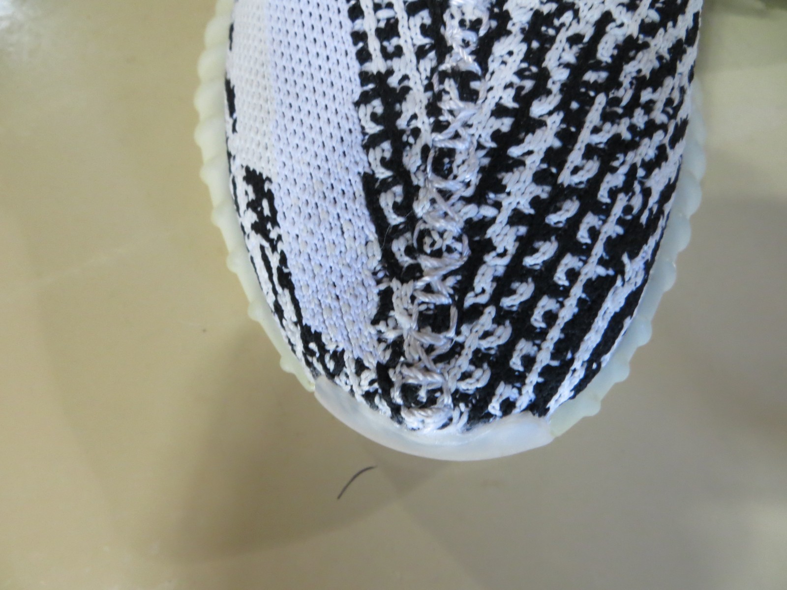 Size 6.5 – adidas Yeezy Boost 350 V2 Low Zebra