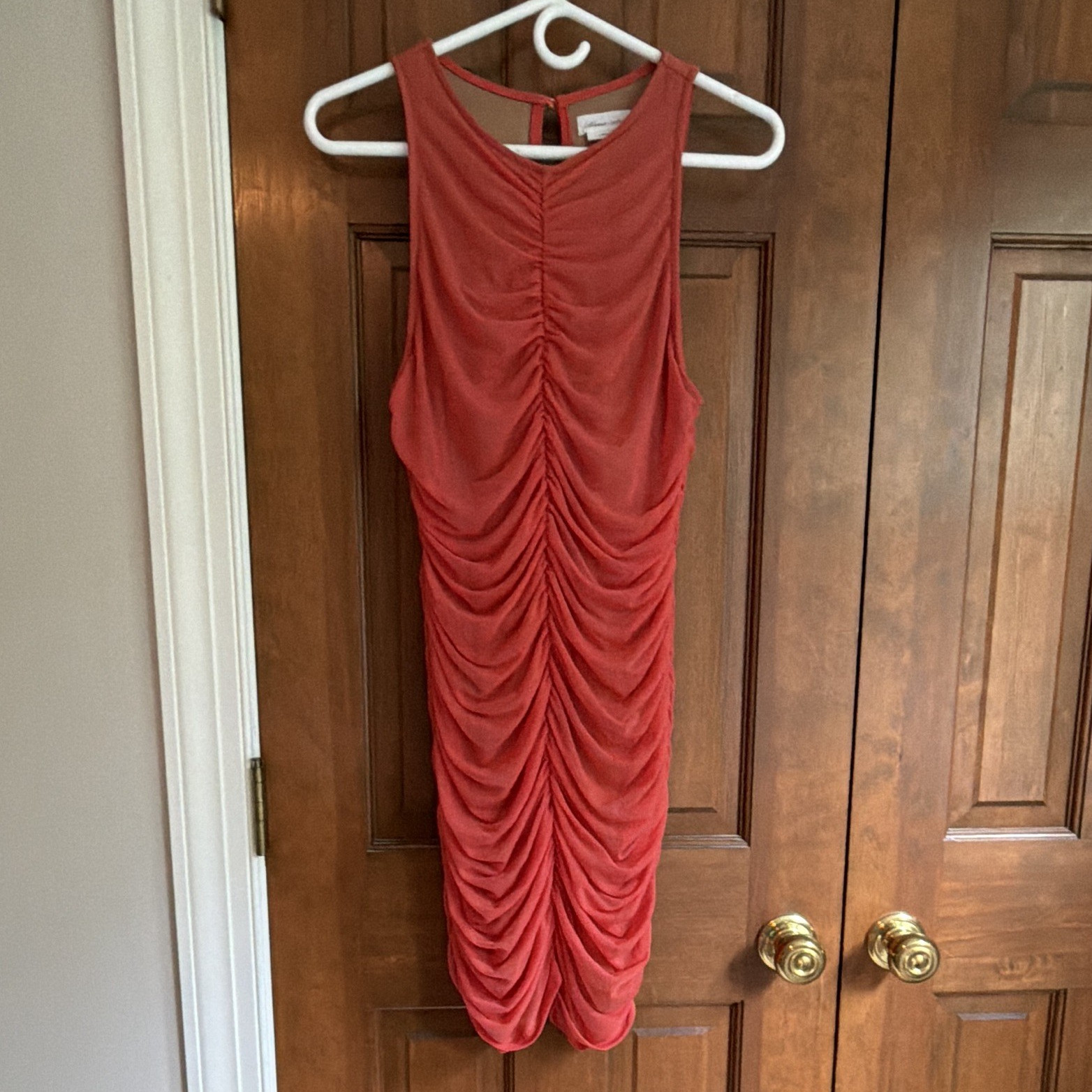 Lovers + Friends Women’s L Coral Ruched Mesh Lined V-Neck Sleeveless Midi Dress