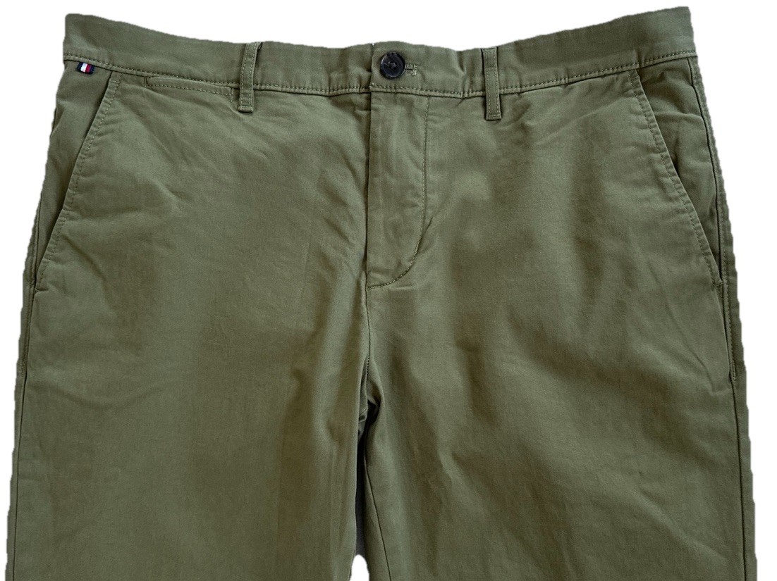 Tommy Hilfiger Men’s THFlex Chino Pants – Green