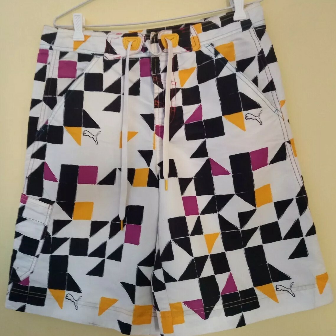 Puma Cargo Boardshorts S 30-32 Inch Waist White Geometric Art No 554309