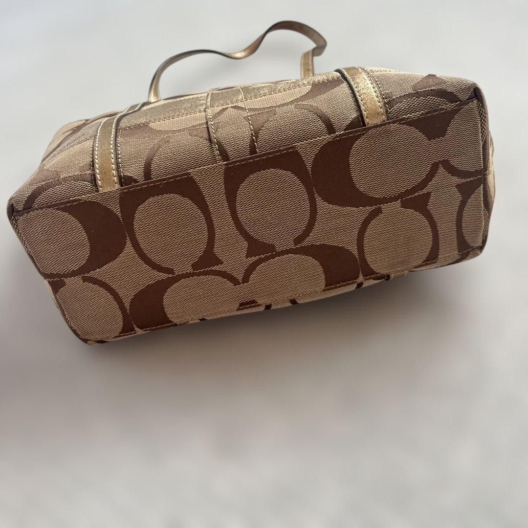 COACH Excellent Condition Signature Tote Bag Gold