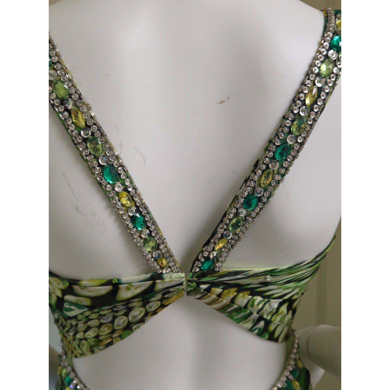 Mori Lee Madeline Gardner Green Silk Beaded Keyhole Formal Gown Dress Size 1/2