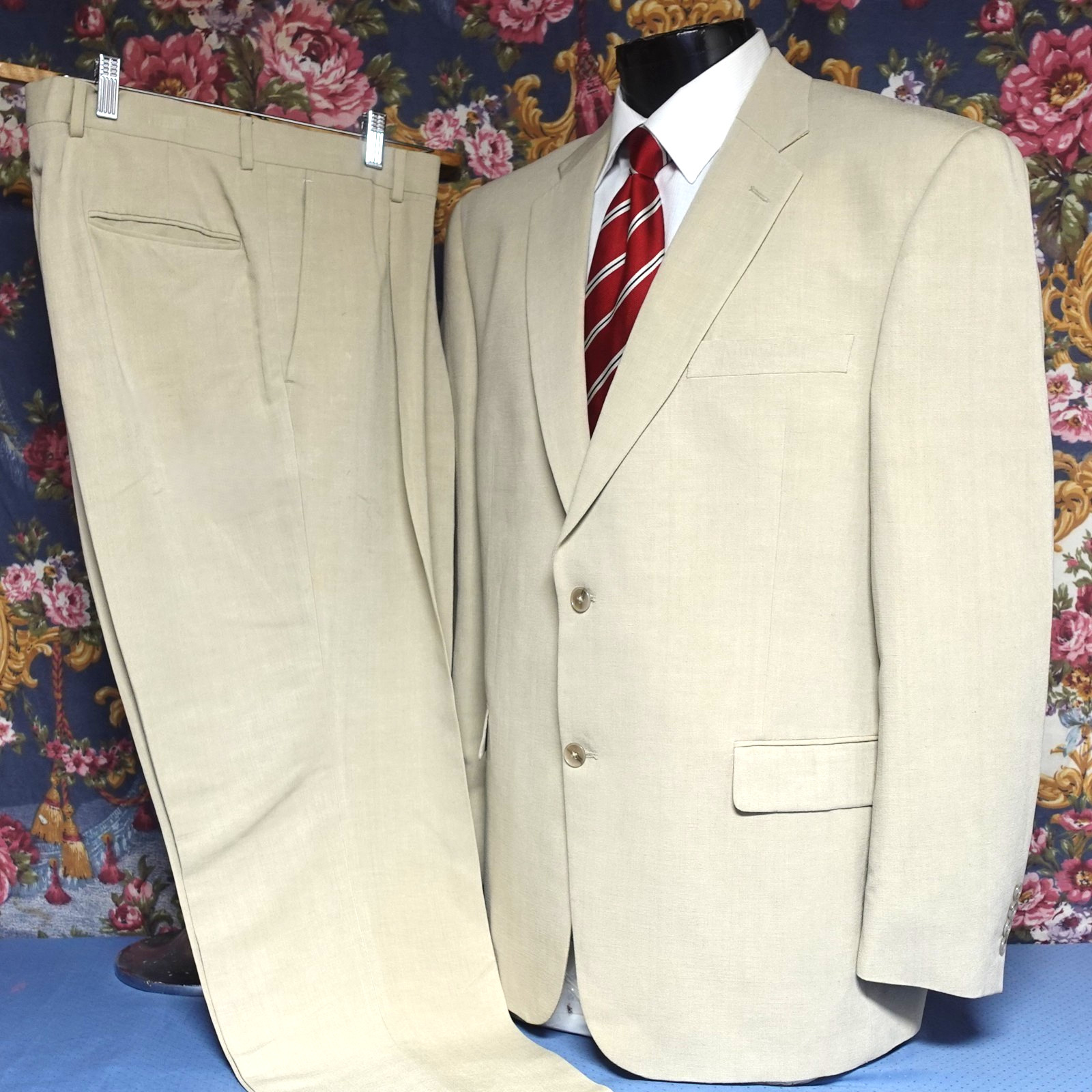 Axcess Classic-Fit Beige Suit 46R