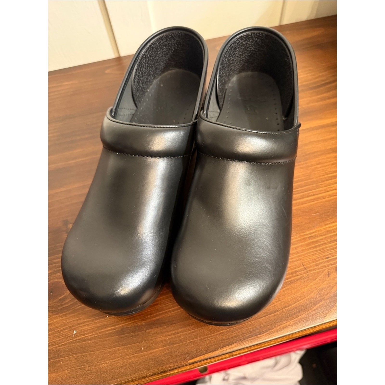 Dansko Professional Black Leather Clogs Men’s EU 45 Slip Resistant Work Shoes