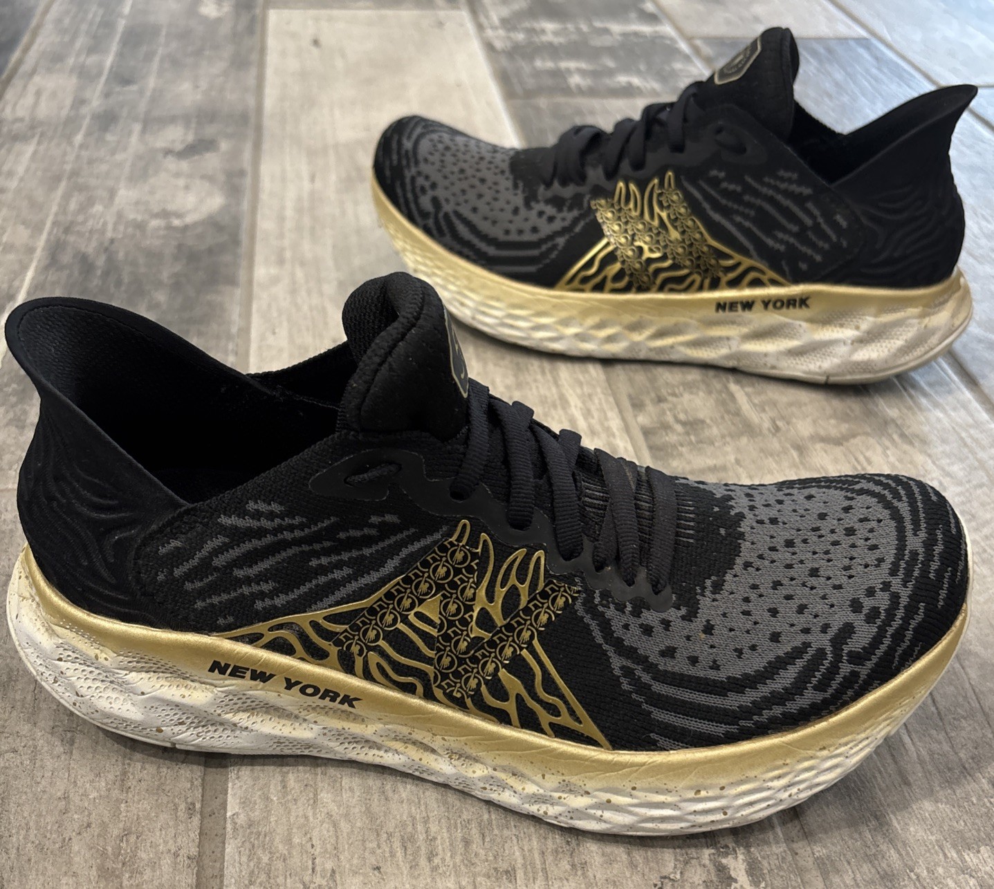 New Balance Fresh Foam 1080 NEW YORK CITY MARATHON Black Gold -Wm- Sz 8.5!!!!