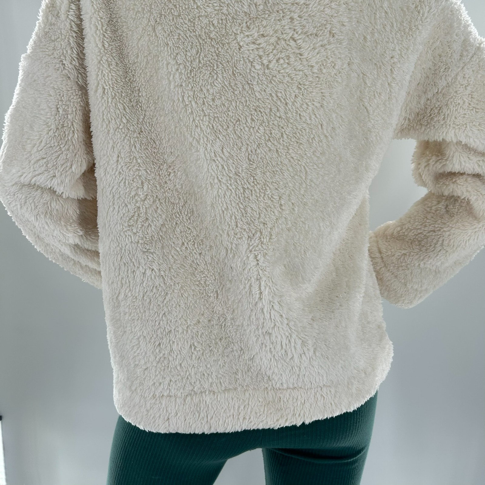 GAP BODY Sherpa Fleece Pullover Comfy Fit with Loose Turtleneck Womens Small
