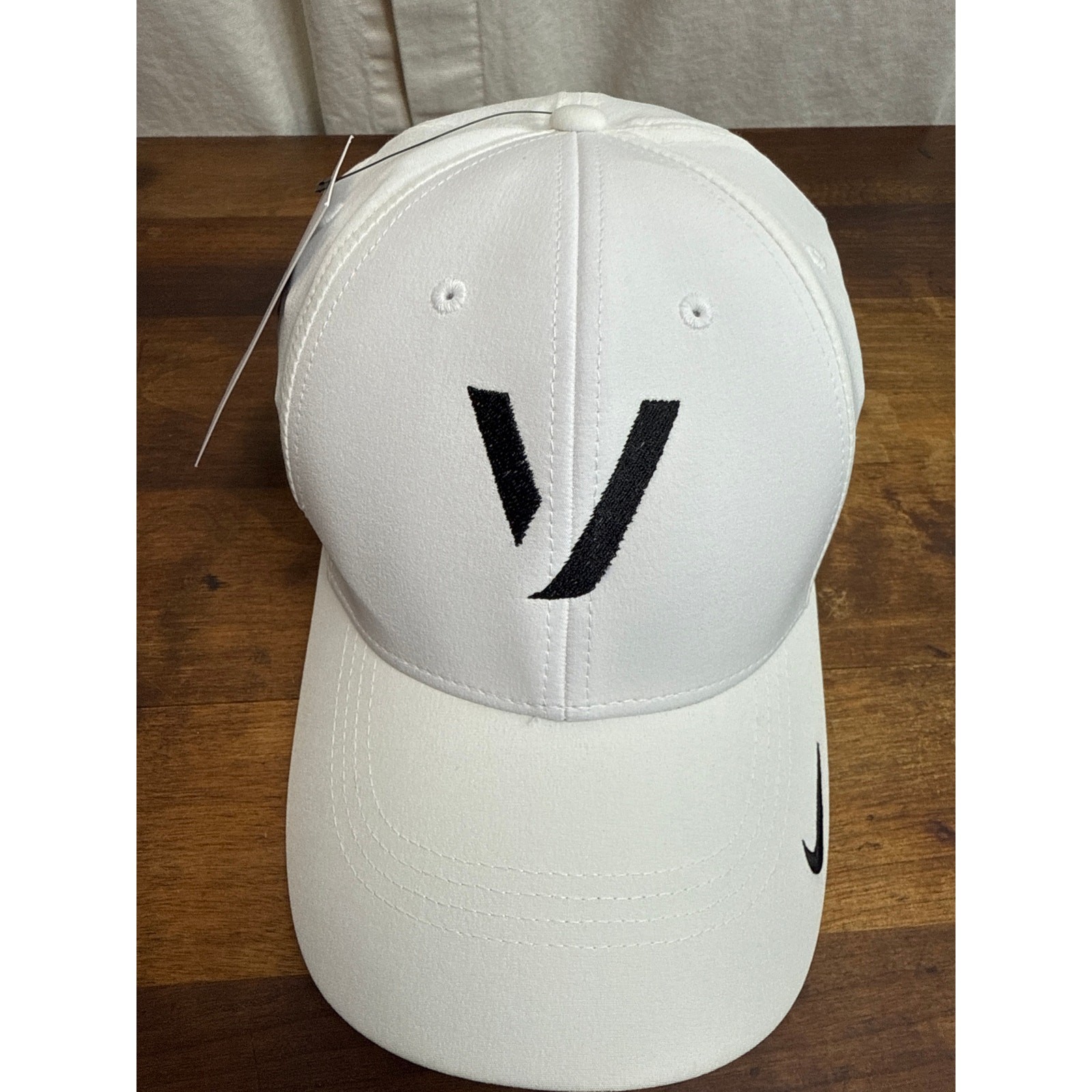 Nike Legacy91 Dri-Fit Unisex Strap Back Golf Hat White & Black V Embroidery NWT