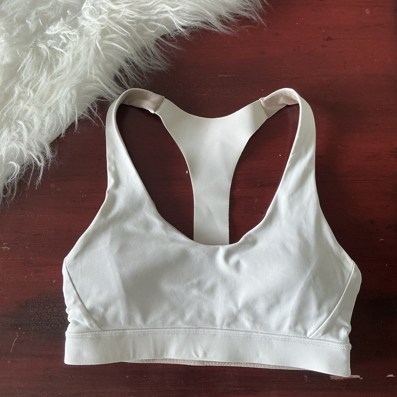 Lululemon white sports bra size 4 women work out bra with pads