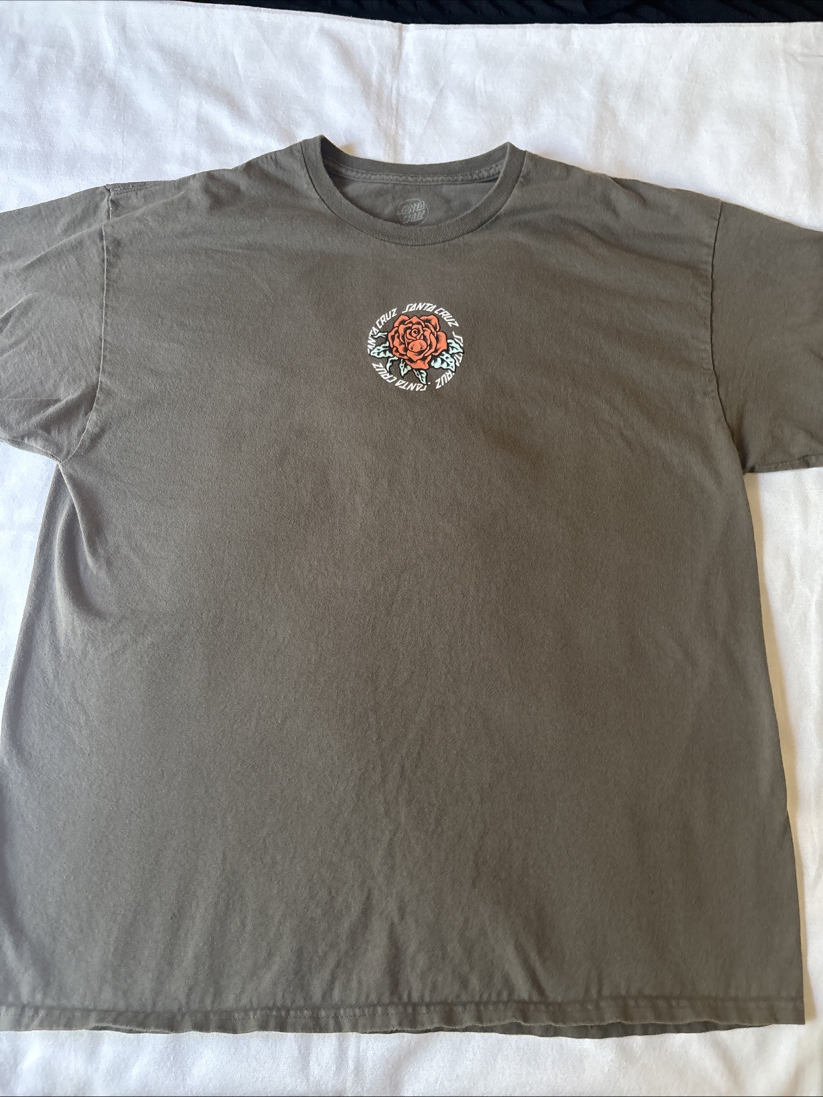 Santa Cruz Tshirt Circular Rose On Front XL Grey
