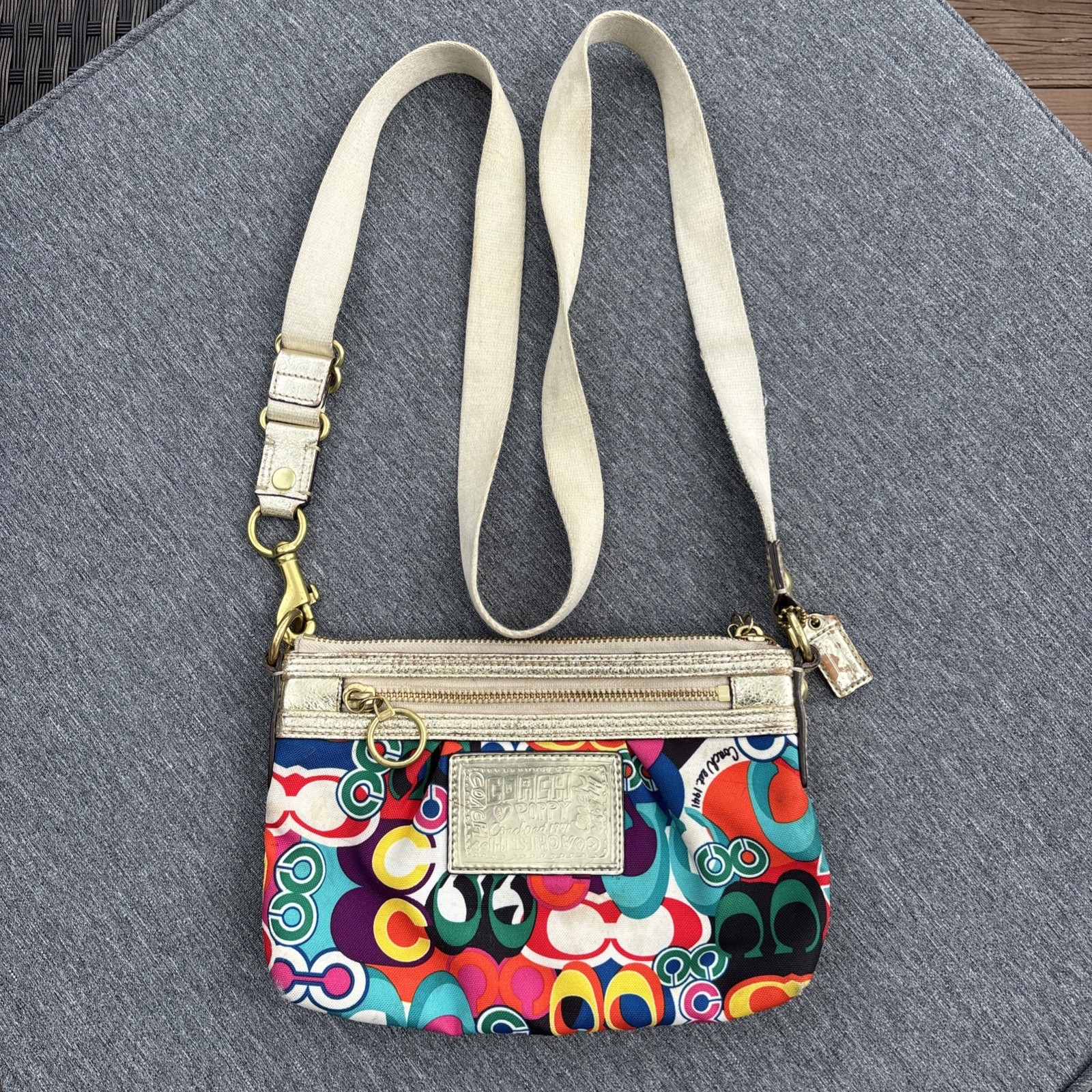 Coach Poppy Pop C Swingpack Crossbody Multicolor – Gold Purse Bag Y2K – Cute!