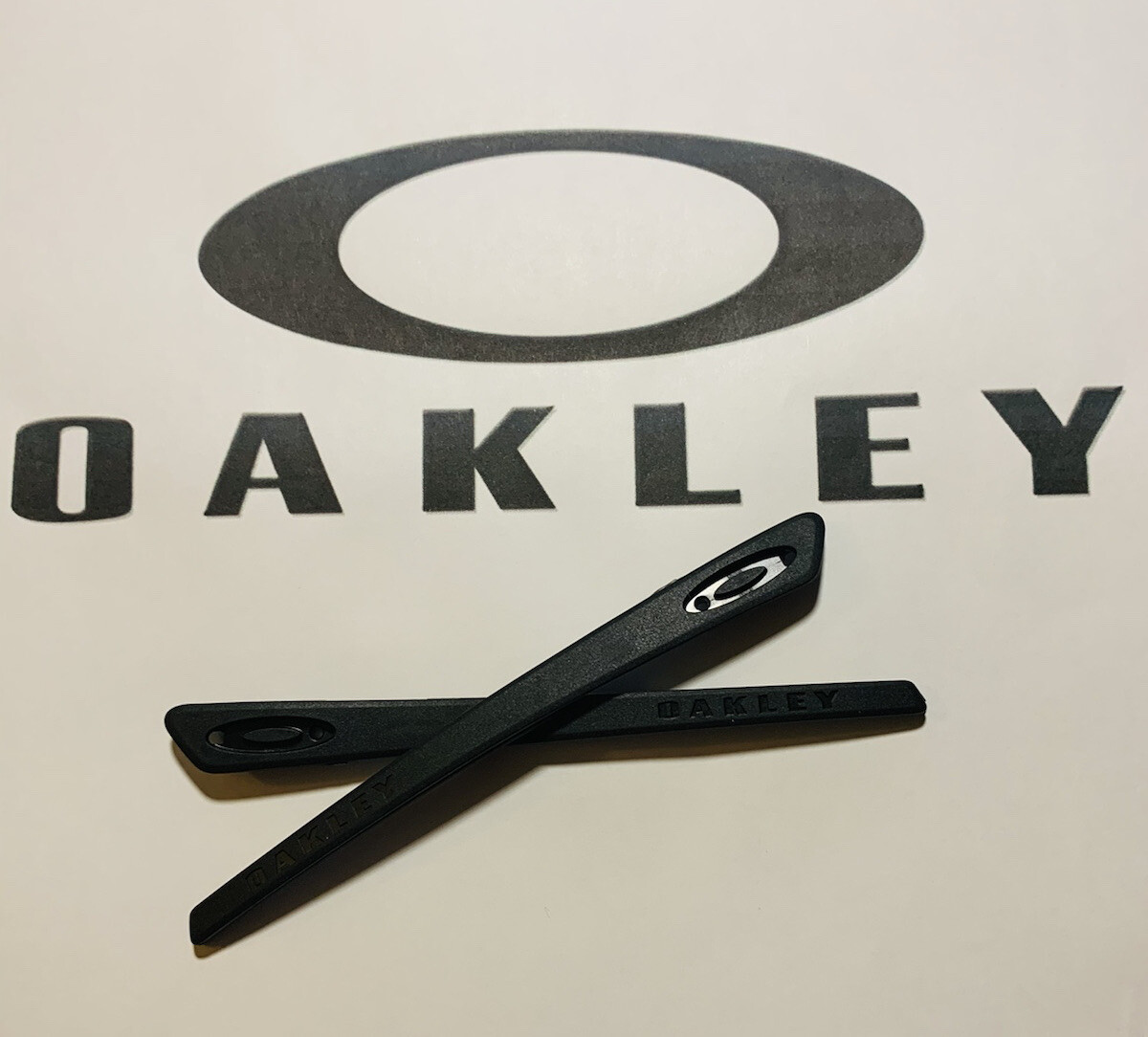 Authentic Oakley Turbine OO9263 Rotor OO9307 Turbine XS OJ9003 Black Ear Socks