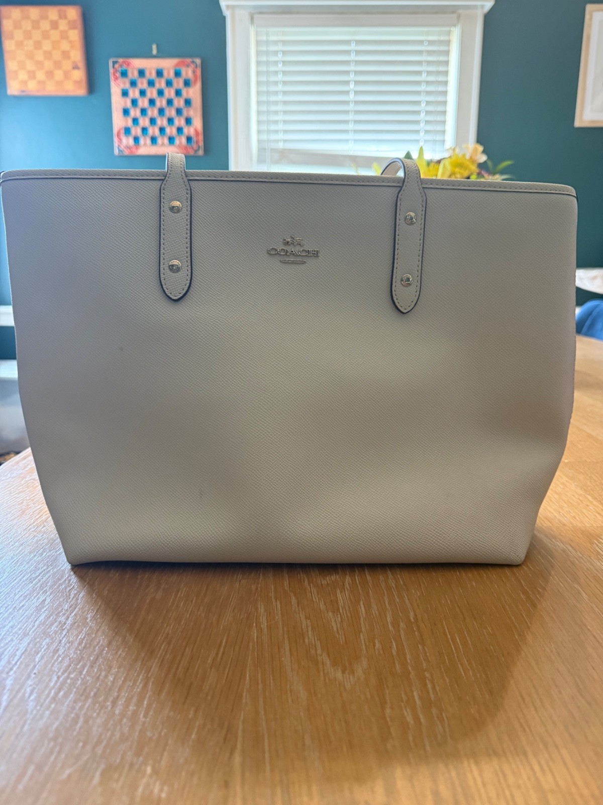 Coach White Leather Tote Handbag – Chalk with Gold Accents