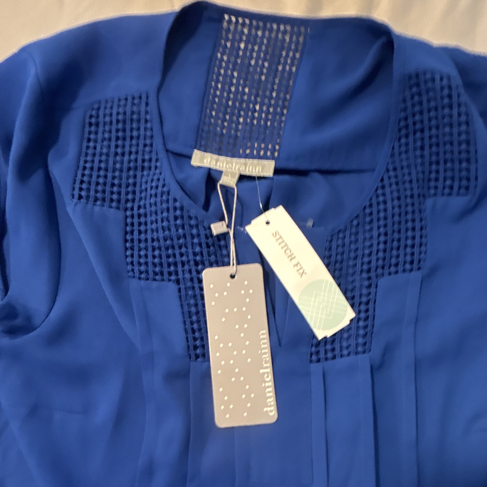 danielrainn Womens Blue Solid V-Neck Sleeveless Crochet Pullover Blouse L