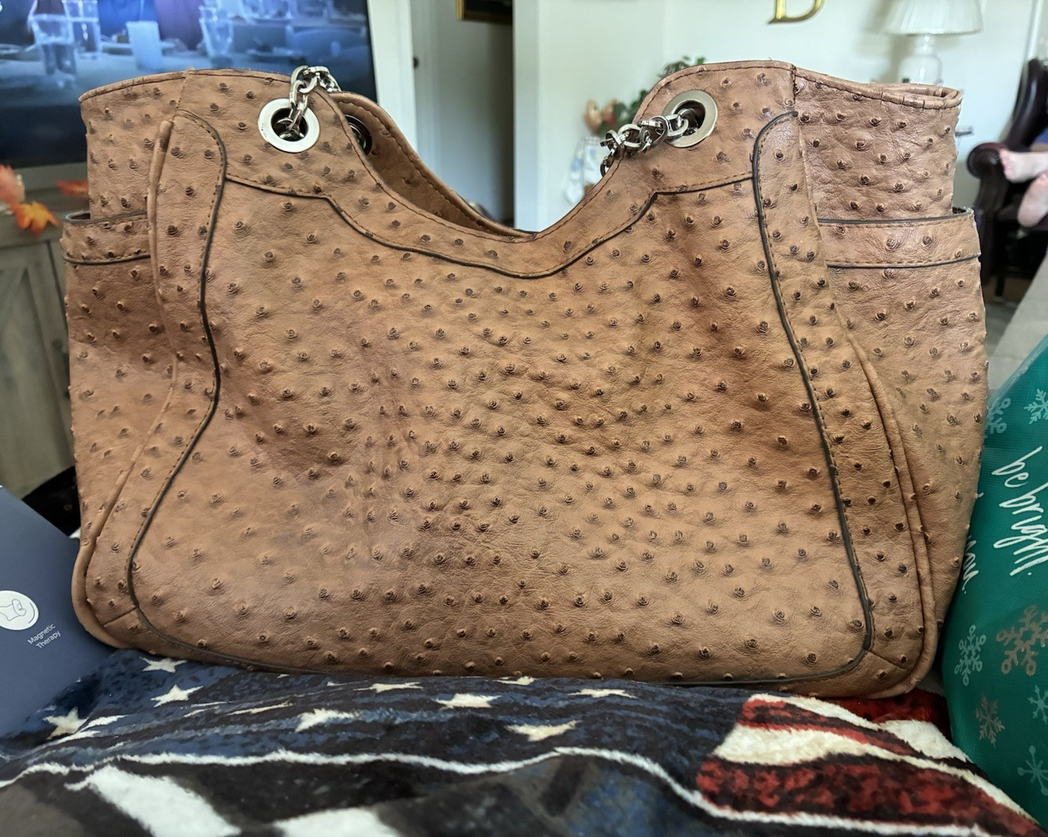 Women’s Large Brown Ostrich Textured Shoulder Bag Chain Strap Zip Lined Pockets
