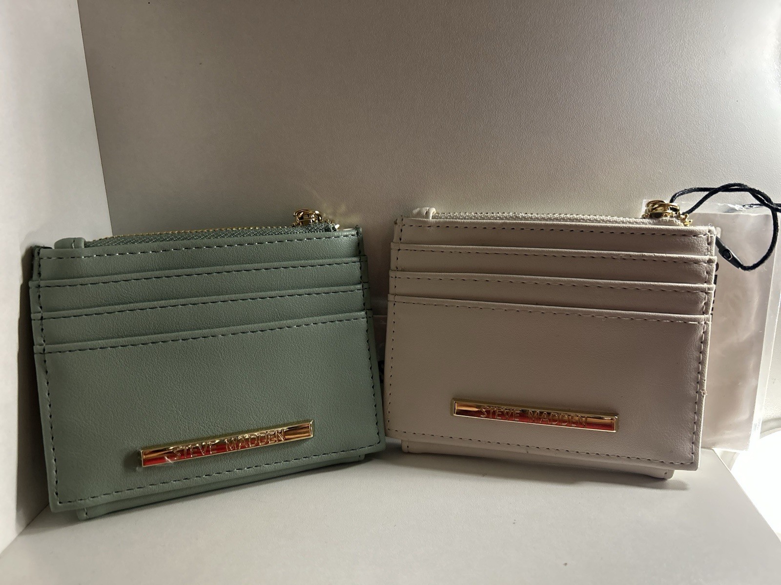 Steve Madden Women’s Card Wallet 2-Pack Zip Logo Solid Green & Beige