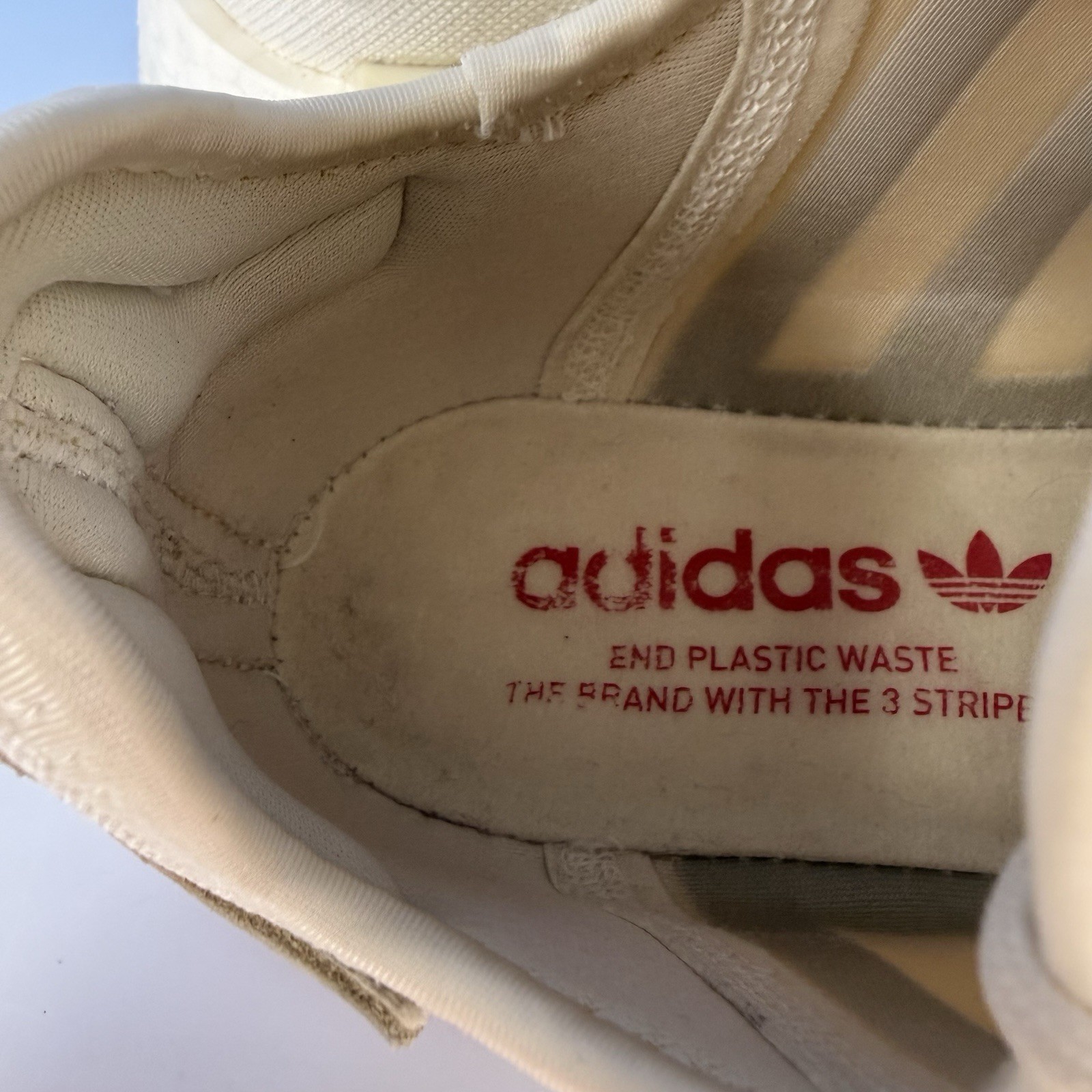 Adidas NMD Runner 1 Valentine’s Day (2022) Women’s Red Cream Sneeakers Sz 9 M