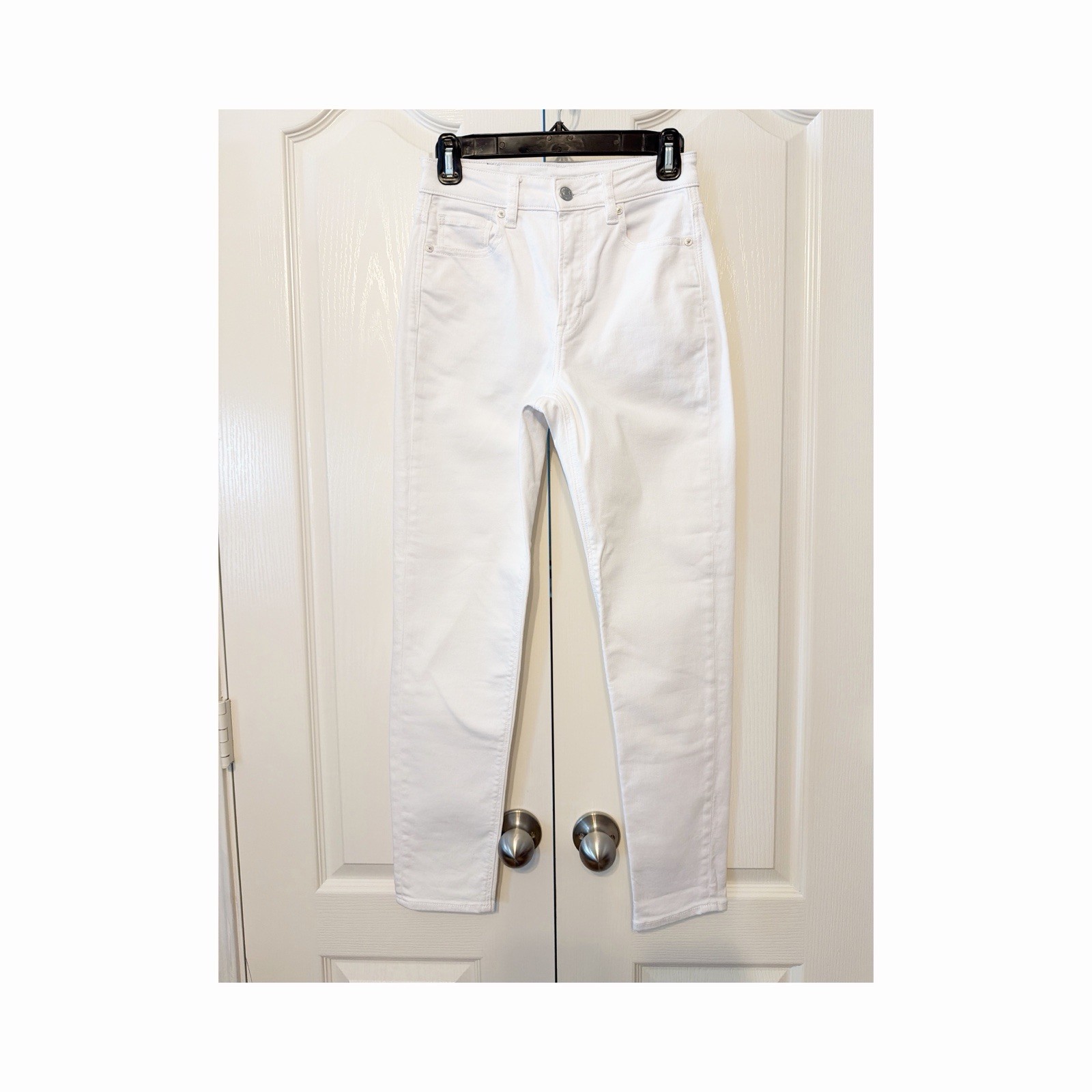 American Eagle Stretch Women’s Mom Jean Size 00R White Denim