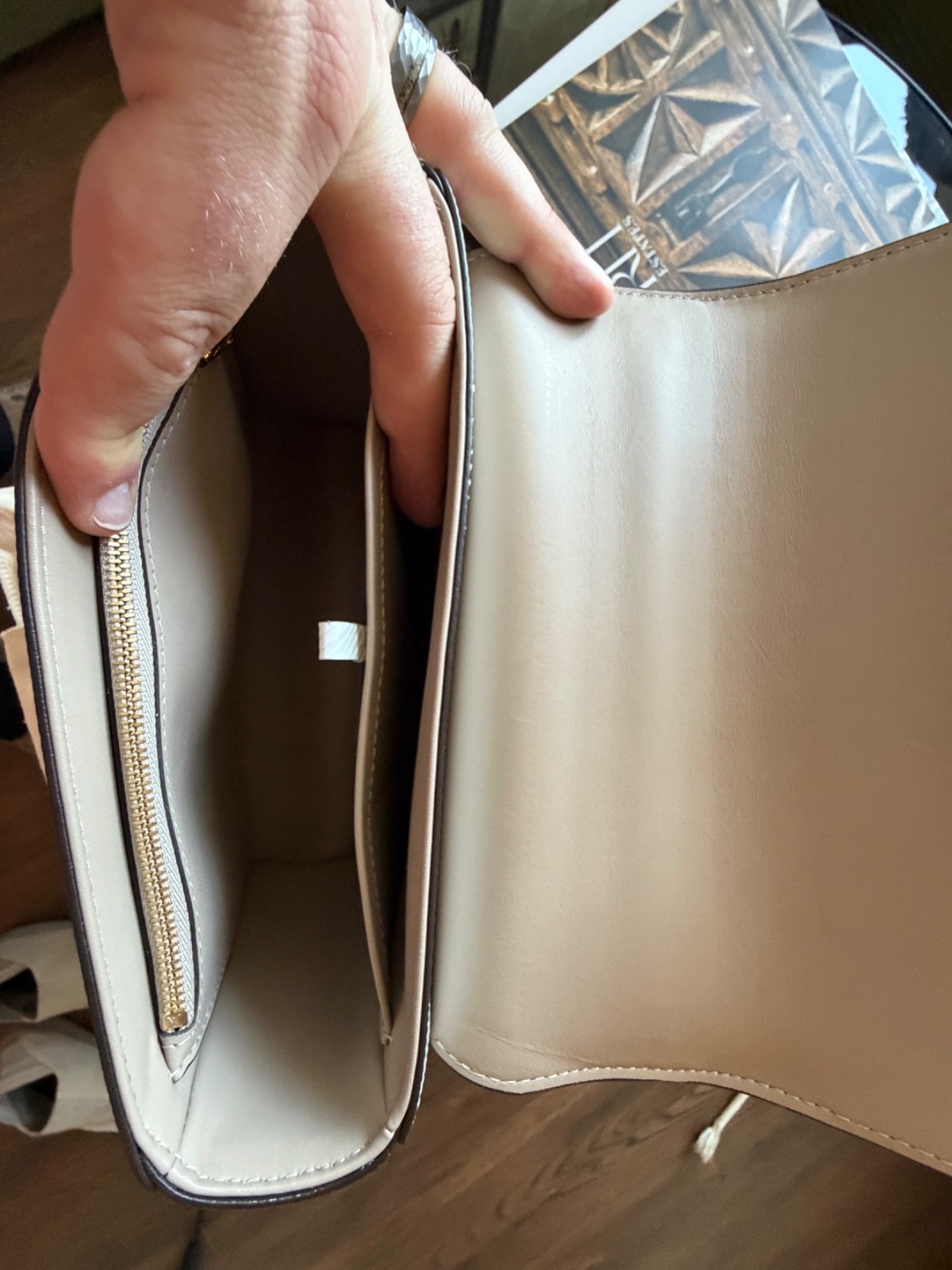 Louis Vuitton Twist MM White Épi Leather, gold hardware, epi leather hand