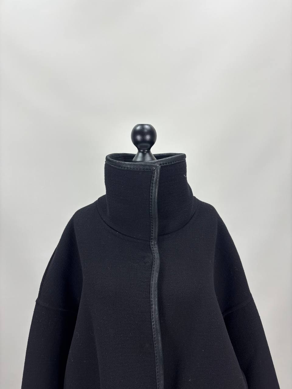 Womens coat Urban Zen Size S/M Color Black Duties Paid (USA)