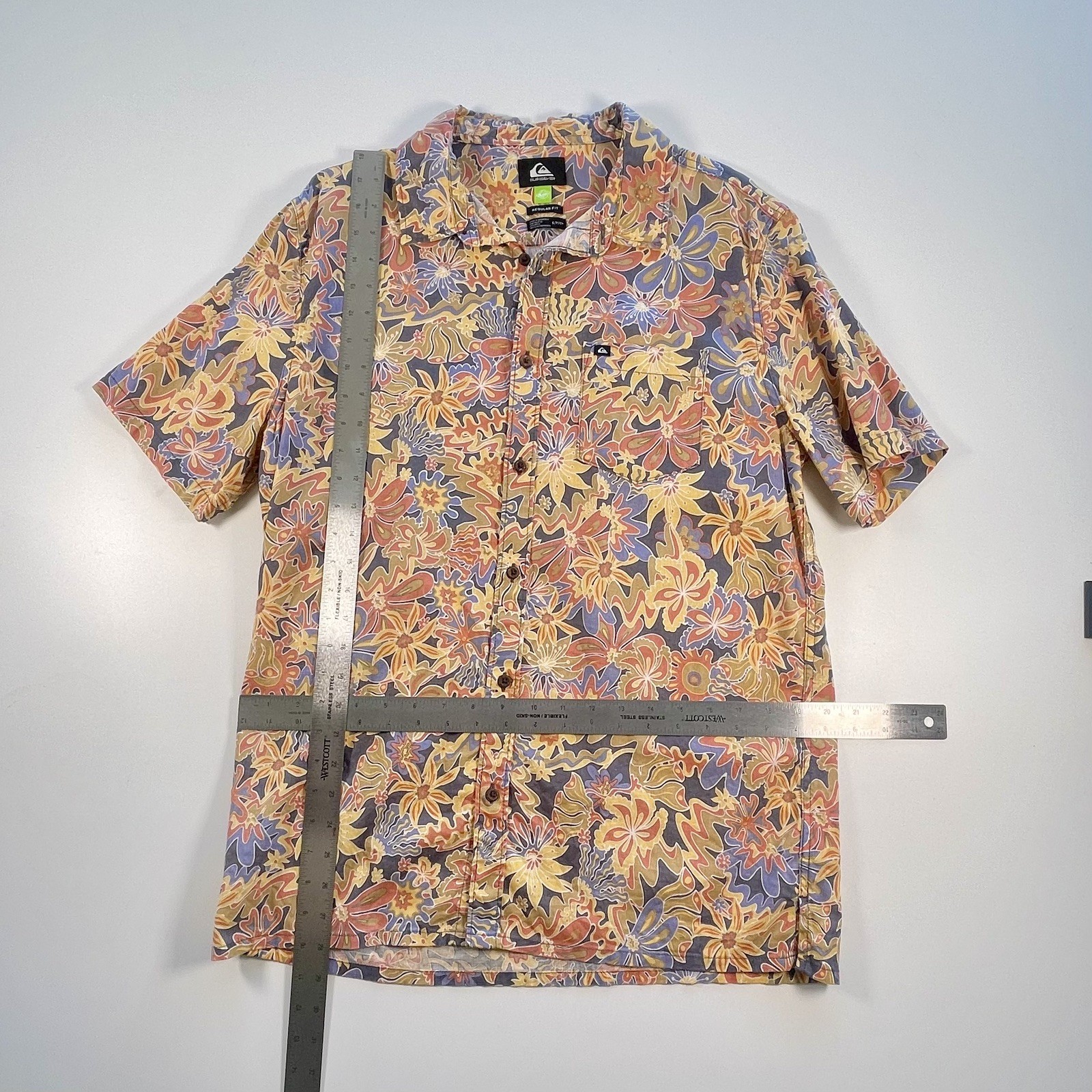 Quicksilver Men Vintage Y2K Surf Hawaii Button Up Short Sleeve Shirt Small