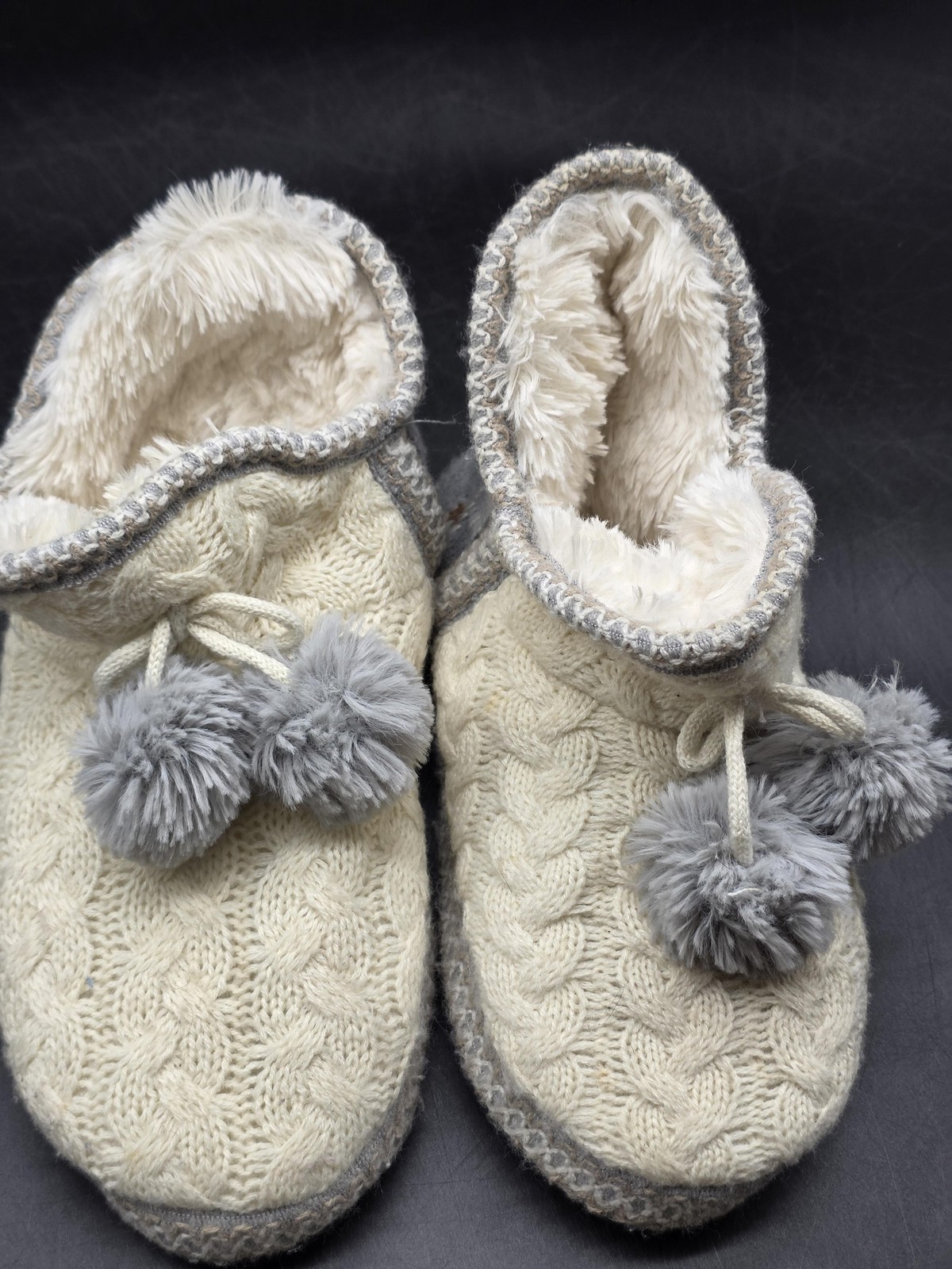 Mukluks Slipper Boots Womens Size 5.5 White Knit Fair Isle Pom Pom House Indoor