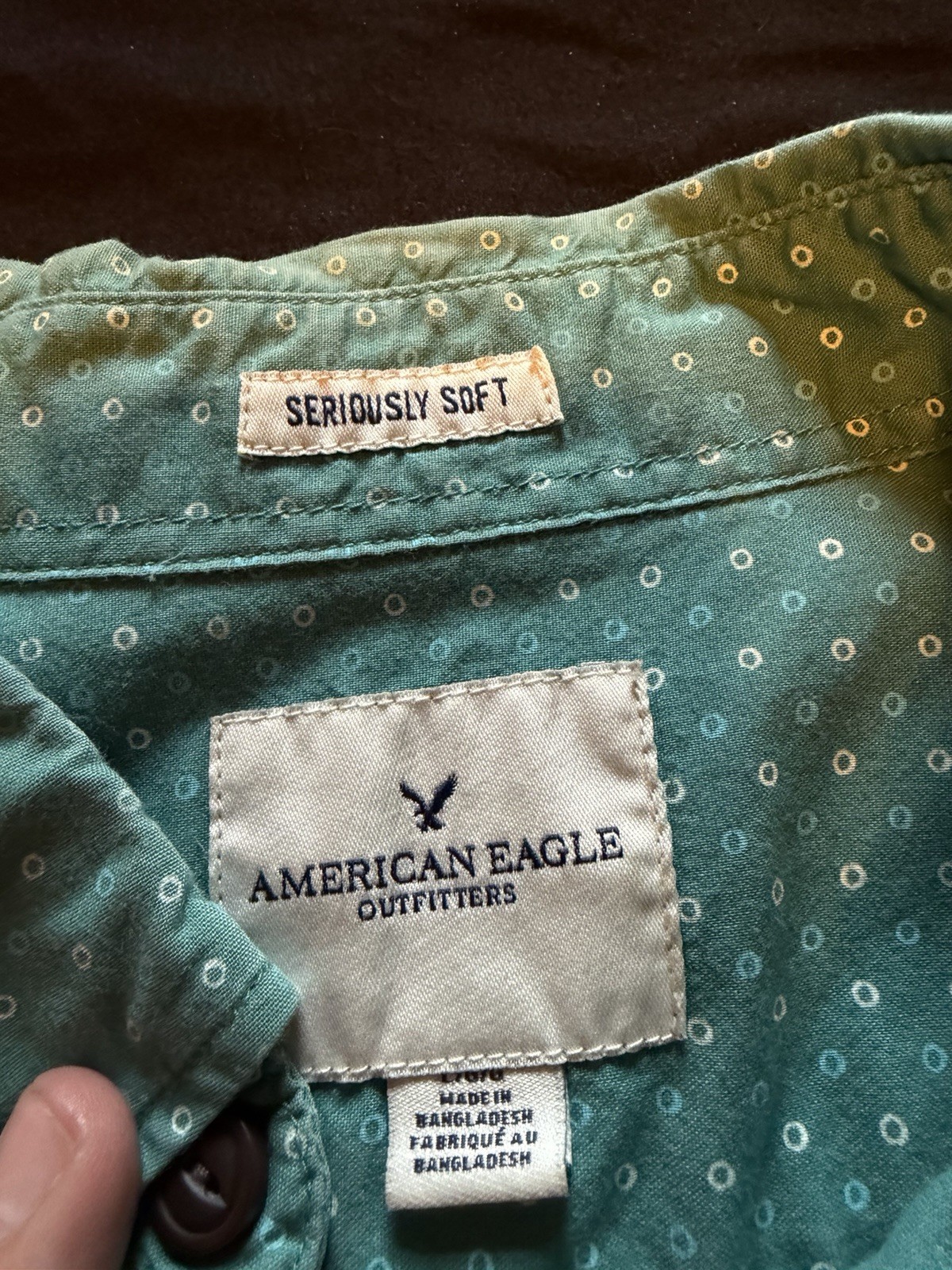 American Eagle Seriously Soft Men’s L Green/White Polka Dot Button-Down Shirt
