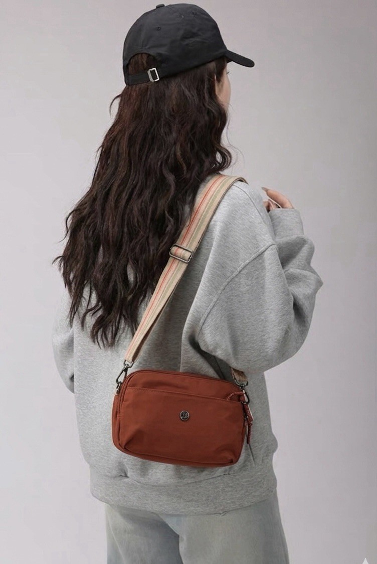 Minimalist Nylon Crossbody Bag Multi-Compartment Water-Resistant New