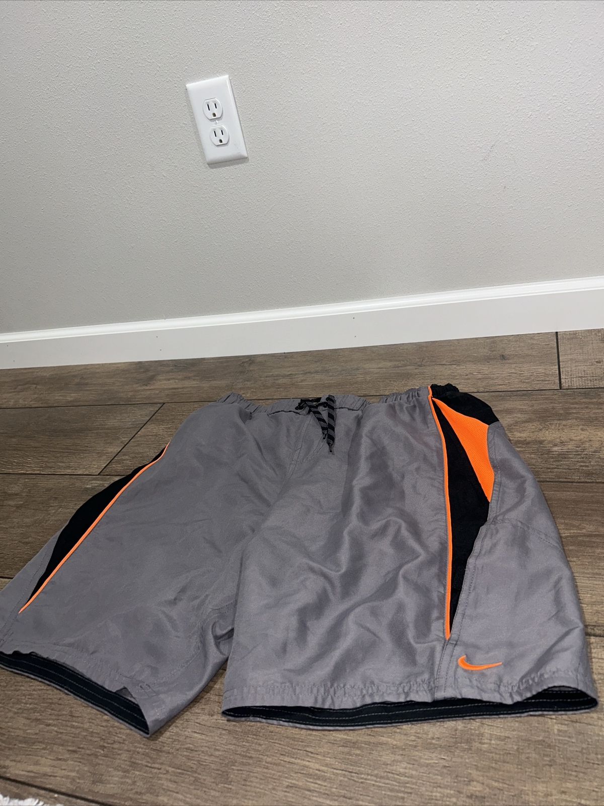 Men’s Nike Core Contend 8″ Volley Swim Trunks NESS7421 Gray Black Orange